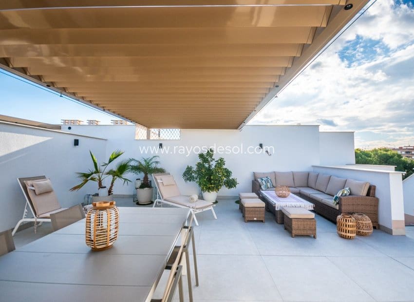 3 sypialnia Penthouse na sprzedaż w San Pedro del Pinatar z basenem - 339 000 € (Ref: 9816002)