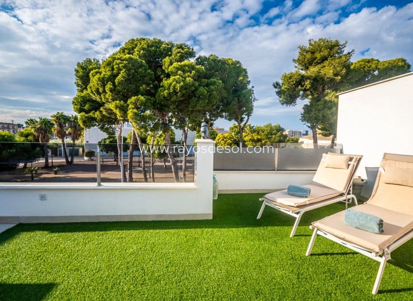 3 sypialnia Penthouse na sprzedaż w San Pedro del Pinatar z basenem - 339 000 € (Ref: 9816002)
