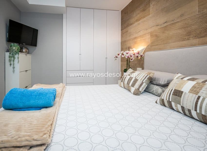 3 sypialnia Penthouse na sprzedaż w San Pedro del Pinatar z basenem - 339 000 € (Ref: 9816002)