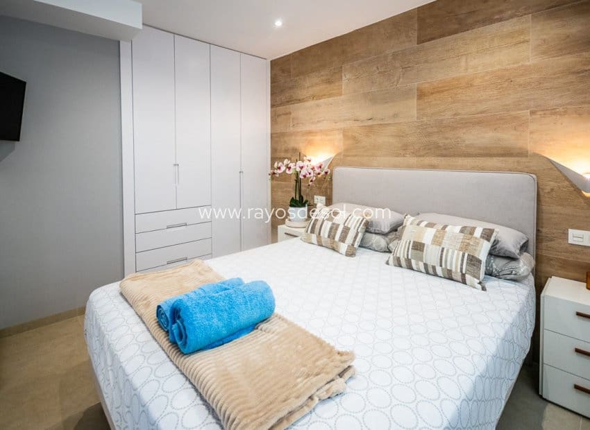 3 sypialnia Penthouse na sprzedaż w San Pedro del Pinatar z basenem - 339 000 € (Ref: 9816002)