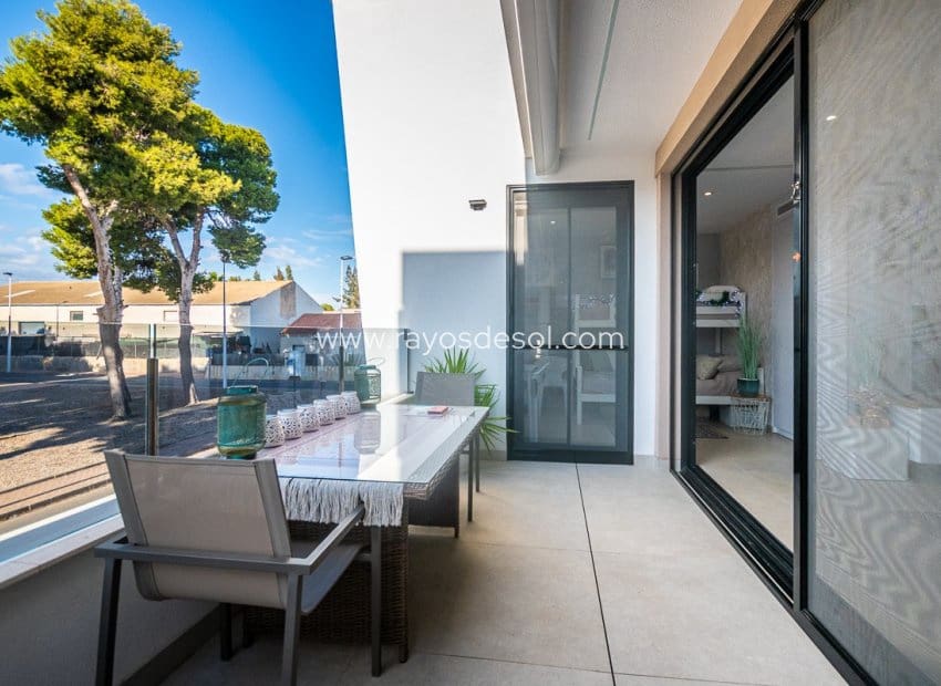 3 sypialnia Penthouse na sprzedaż w San Pedro del Pinatar z basenem - 339 000 € (Ref: 9816002)