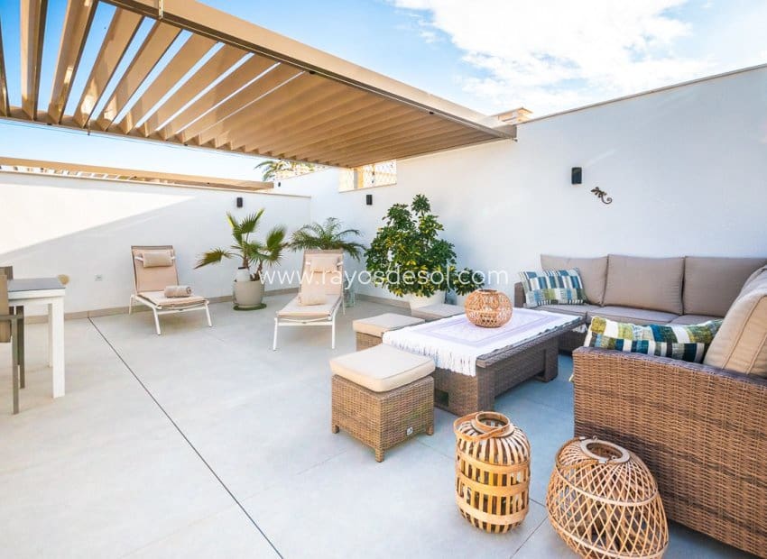 3 sypialnia Penthouse na sprzedaż w San Pedro del Pinatar z basenem - 339 000 € (Ref: 9816002)