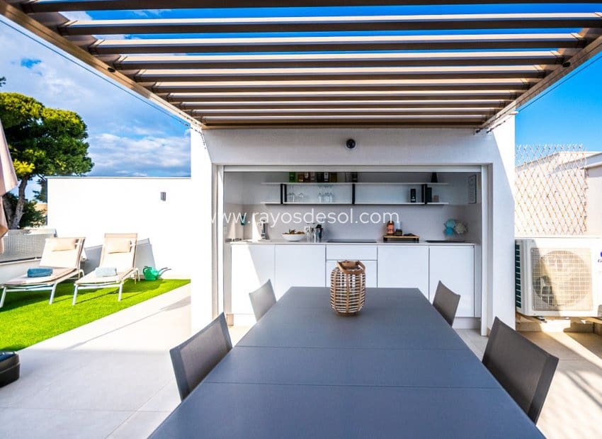 3 sypialnia Penthouse na sprzedaż w San Pedro del Pinatar z basenem - 339 000 € (Ref: 9816002)