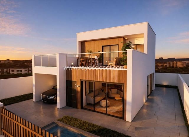 Chalet de 3 habitaciones en Centro, Los Alcázares en venta con piscina - 590.000 € (Ref: 9816003)