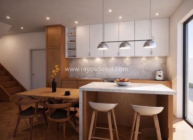 Chalet de 3 habitaciones en Centro, Los Alcázares en venta con piscina - 590.000 € (Ref: 9816003)