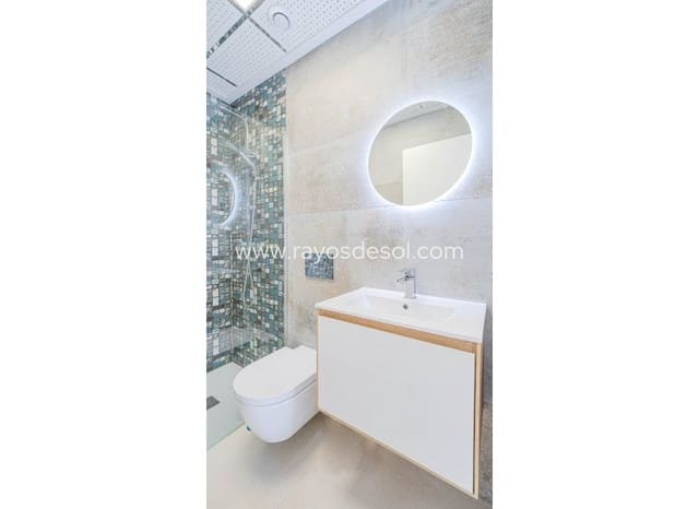 4 quarto Moradia para venda em Punta Prima, Torrevieja com piscina - 650 000 € (Ref: 9835076)