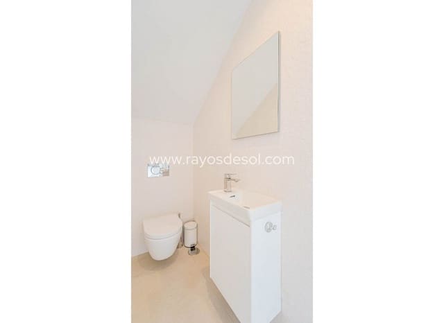 4 camera da letto Villa in vendita in Punta Prima, Torrevieja con piscina - 650.000 € (Rif: 9835076)