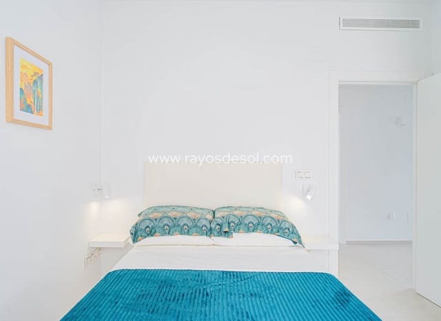 4 camera da letto Villa in vendita in Punta Prima, Torrevieja con piscina - 650.000 € (Rif: 9835076)