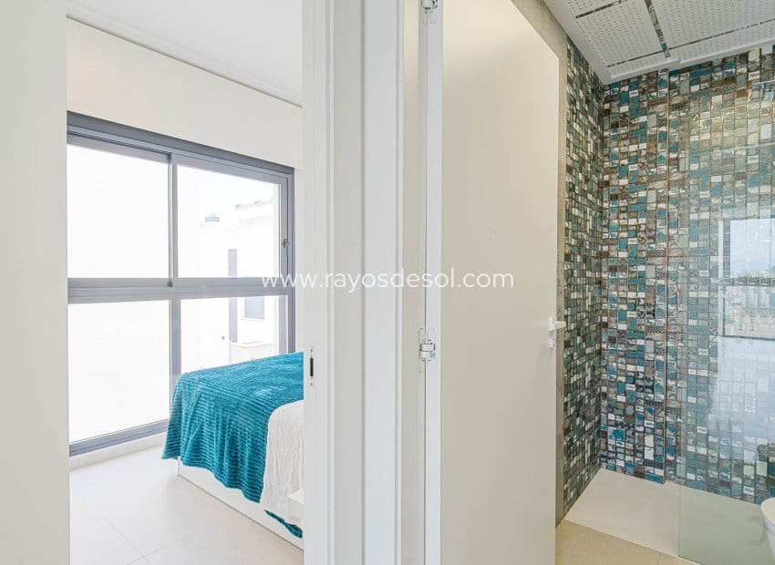 4 sypialnia Willa na sprzedaż w Punta Prima z basenem - 650 000 € (Ref: 9835076)