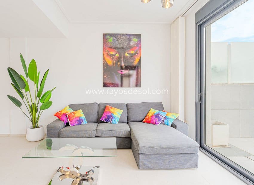 4 sypialnia Willa na sprzedaż w Punta Prima z basenem - 650 000 € (Ref: 9835076)