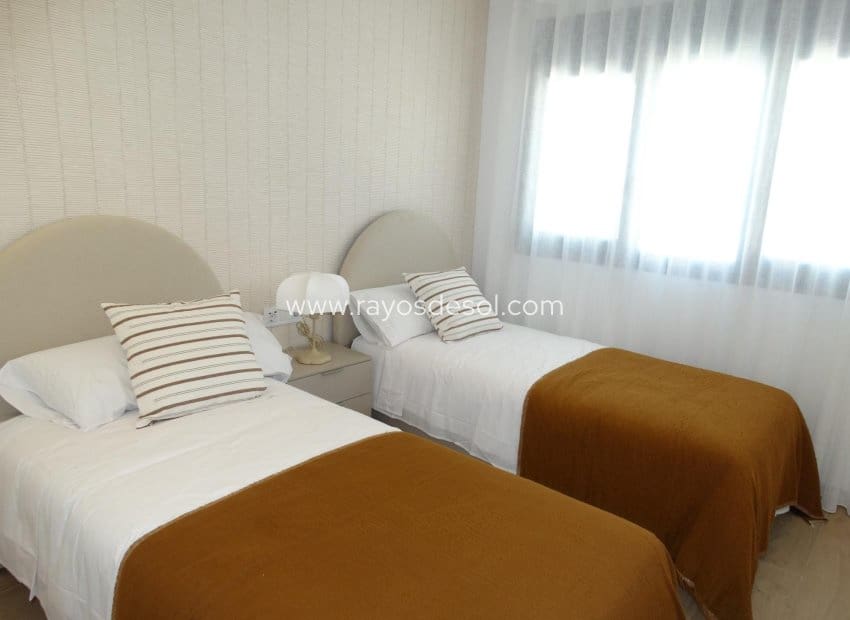2 bedroom Apartment for sale in Pilar de la Horadada with pool - € 265,000 (Ref: 9835078)