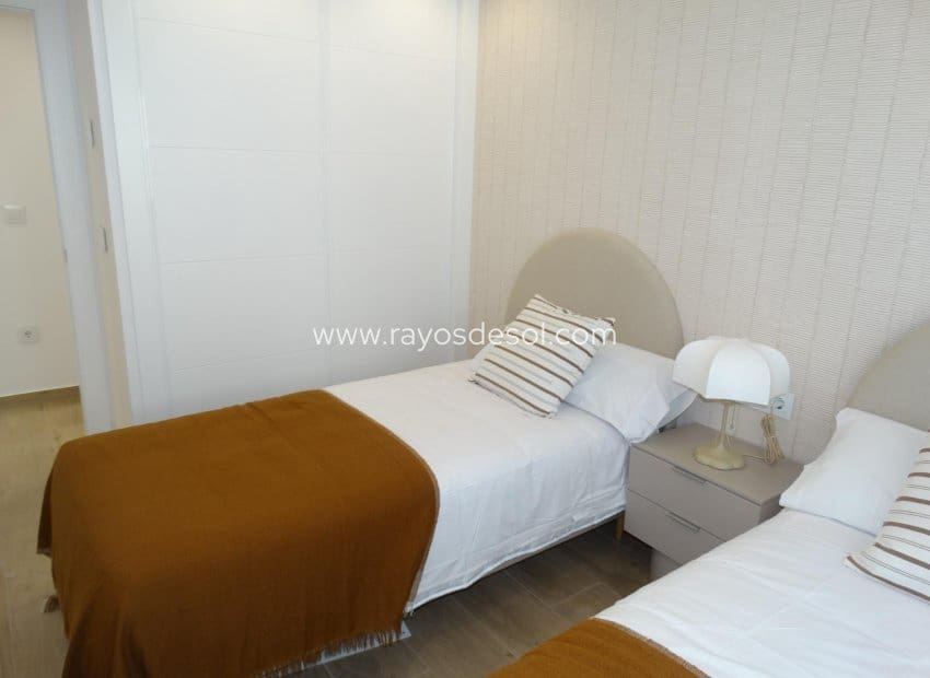 2 bedroom Apartment for sale in Pilar de la Horadada with pool - € 265,000 (Ref: 9835078)