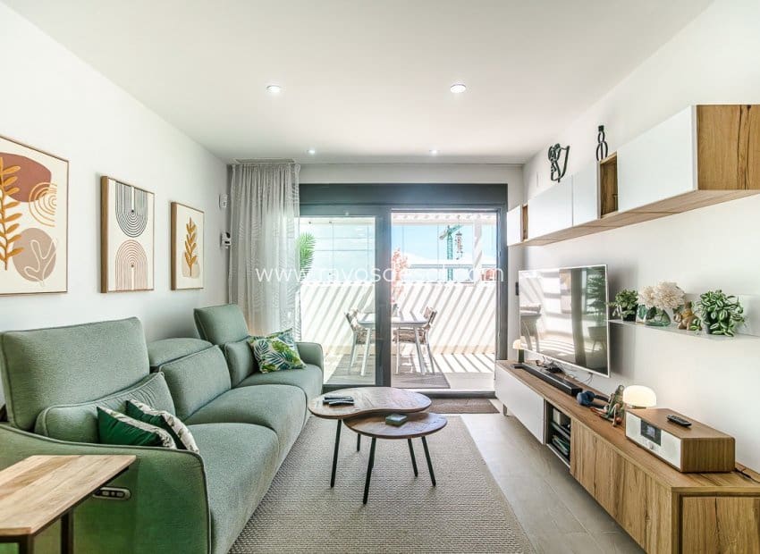 3 chambre Appartement à vendre à Torrevieja avec piscine - 339 000 € (Ref: 9841331)