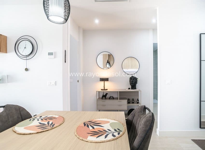 3 chambre Appartement à vendre à Torrevieja avec piscine - 339 000 € (Ref: 9841331)