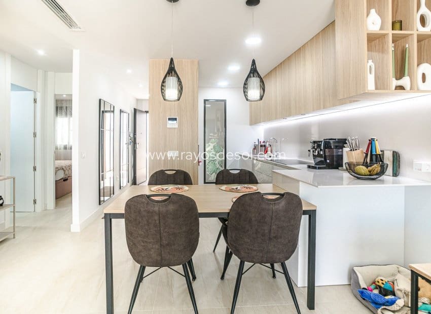 3 chambre Appartement à vendre à Torrevieja avec piscine - 339 000 € (Ref: 9841331)
