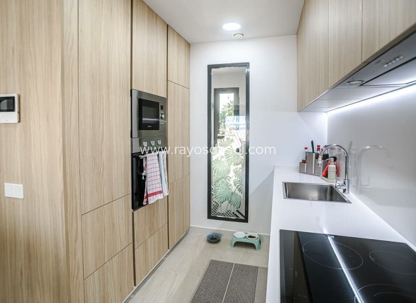 3 chambre Appartement à vendre à Torrevieja avec piscine - 339 000 € (Ref: 9841331)