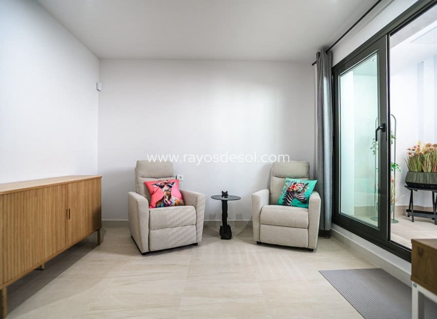 3 chambre Appartement à vendre à Torrevieja avec piscine - 339 000 € (Ref: 9841331)