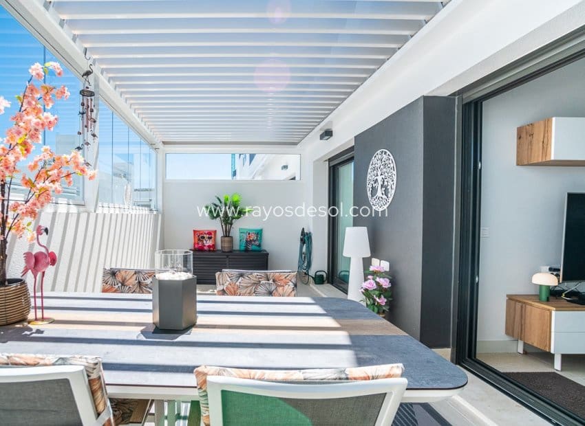 3 chambre Appartement à vendre à Torrevieja avec piscine - 339 000 € (Ref: 9841331)