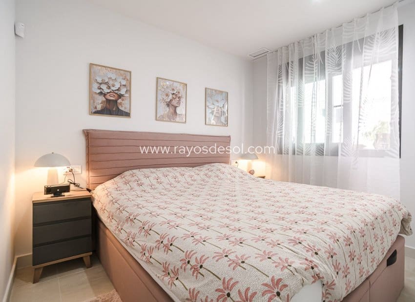 3 chambre Appartement à vendre à Torrevieja avec piscine - 339 000 € (Ref: 9841331)