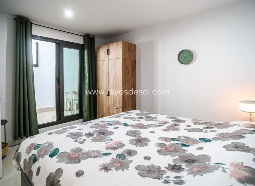 3 chambre Appartement à vendre à Torrevieja avec piscine - 339 000 € (Ref: 9841331)