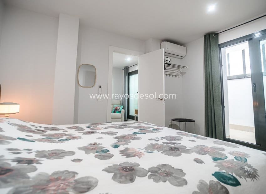 3 chambre Appartement à vendre à Torrevieja avec piscine - 339 000 € (Ref: 9841331)