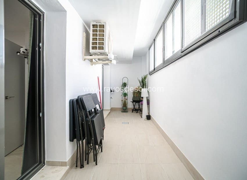 3 chambre Appartement à vendre à Torrevieja avec piscine - 339 000 € (Ref: 9841331)