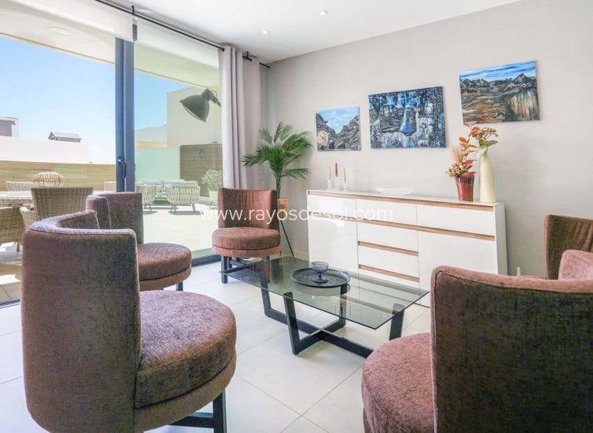 4 sypialnia Willa na sprzedaż w Benijofar z basenem - 690 000 € (Ref: 9852179)
