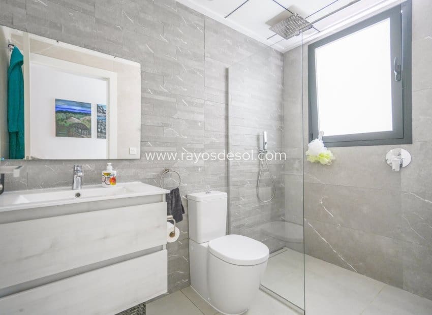 4 sypialnia Willa na sprzedaż w Benijofar z basenem - 690 000 € (Ref: 9852179)