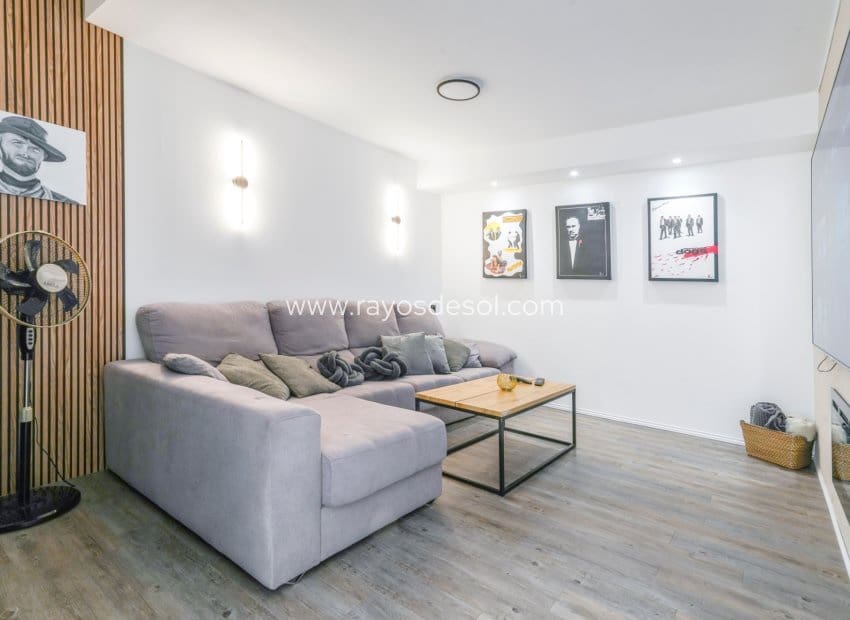 4 sypialnia Willa na sprzedaż w Benijofar z basenem - 690 000 € (Ref: 9852179)