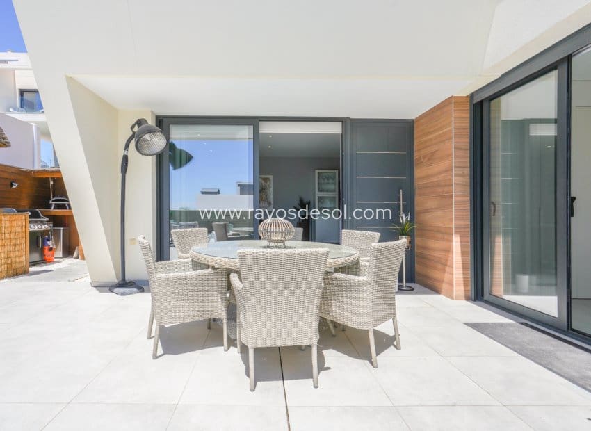 4 sypialnia Willa na sprzedaż w Benijofar z basenem - 690 000 € (Ref: 9852179)