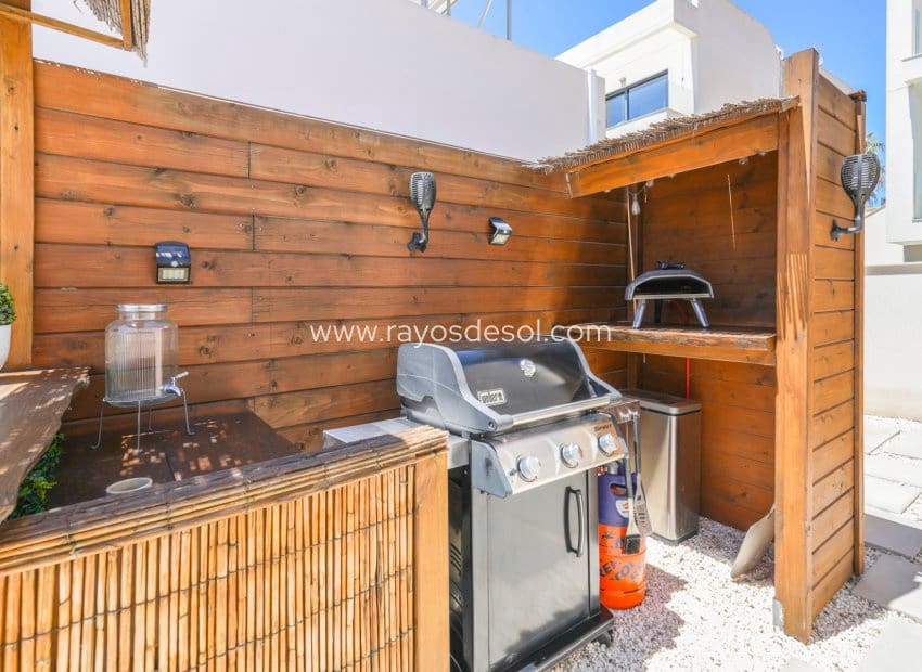 4 sypialnia Willa na sprzedaż w Benijofar z basenem - 690 000 € (Ref: 9852179)