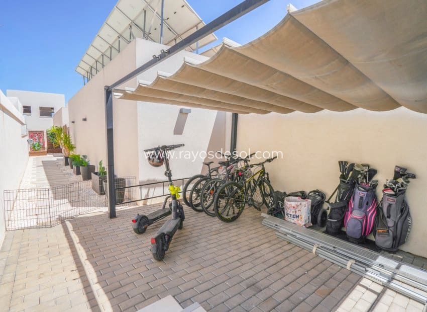 4 sypialnia Willa na sprzedaż w Benijofar z basenem - 690 000 € (Ref: 9852179)