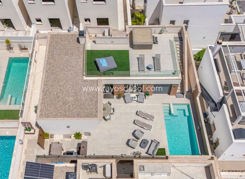 4 sypialnia Willa na sprzedaż w Benijofar z basenem - 690 000 € (Ref: 9852179)