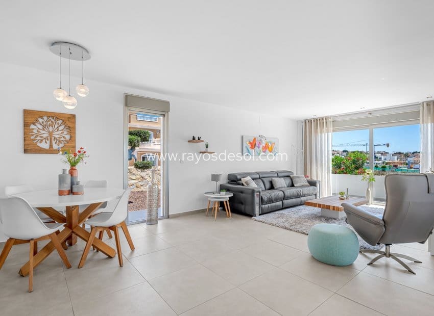 3 soveværelse Villa til salg i La Marina med swimmingpool - € 595.000 (Ref: 9852180)
