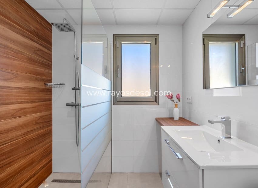 3 soveværelse Villa til salg i La Marina med swimmingpool - € 595.000 (Ref: 9852180)