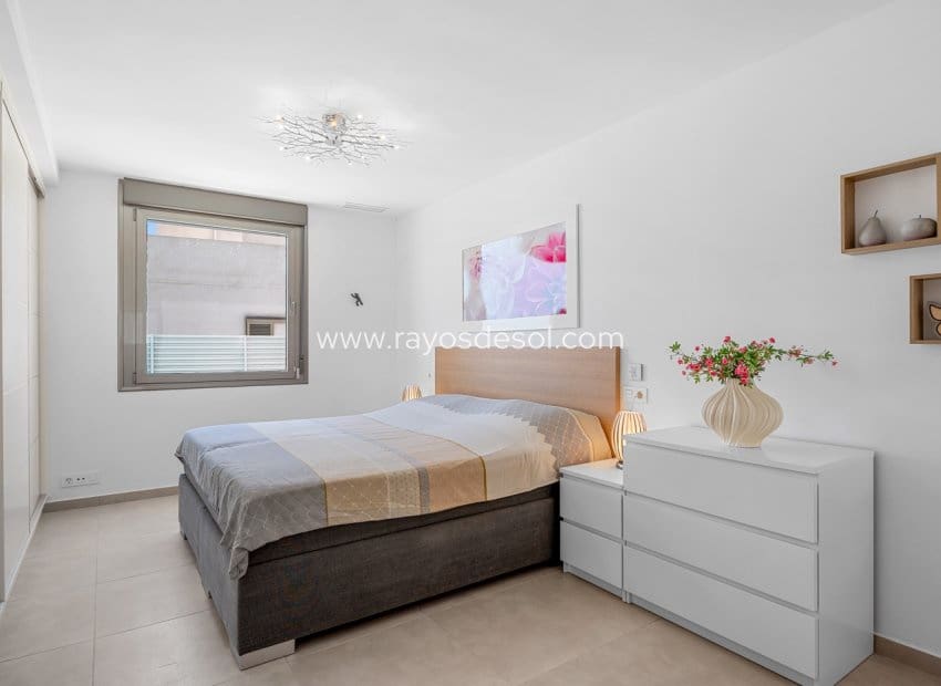 3 soveværelse Villa til salg i La Marina med swimmingpool - € 595.000 (Ref: 9852180)
