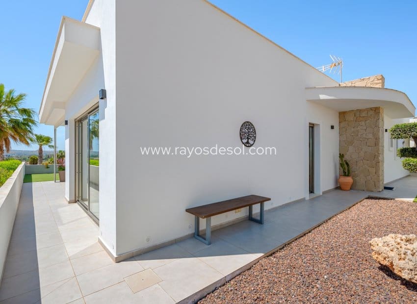 3 soveværelse Villa til salg i La Marina med swimmingpool - € 595.000 (Ref: 9852180)