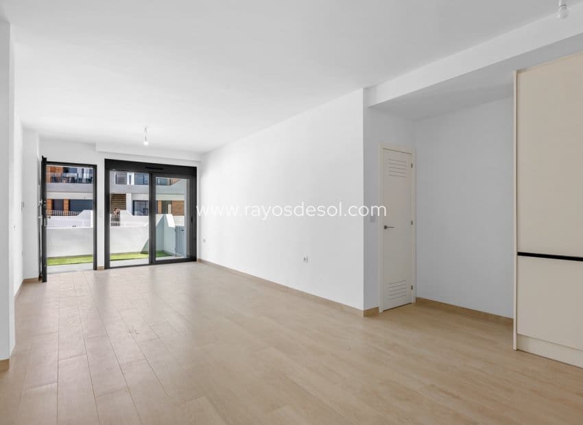 2 bedroom Apartment for sale in San Miguel de Salinas with pool - € 229,000 (Ref: 9852181)
