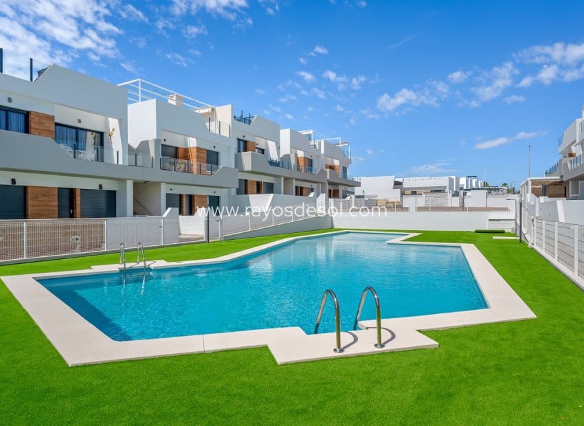 2 bedroom Apartment for sale in San Miguel de Salinas with pool - € 229,000 (Ref: 9852181)