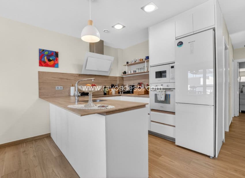 3 Zimmer Villa zu verkaufen in Alicante / Alacant Stadt mit Pool - 469.000 € (Ref: 9865472)