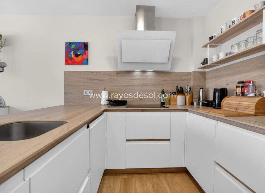 3 Zimmer Villa zu verkaufen in Alicante / Alacant Stadt mit Pool - 469.000 € (Ref: 9865472)