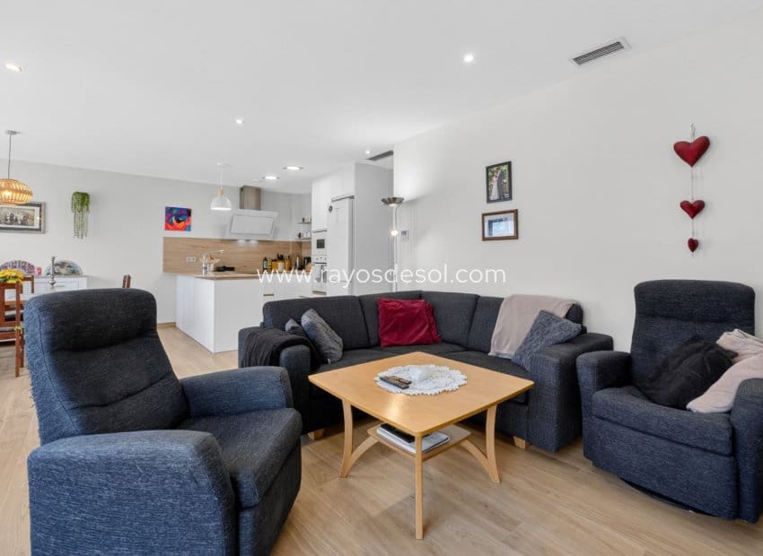 3 Zimmer Villa zu verkaufen in Alicante / Alacant Stadt mit Pool - 469.000 € (Ref: 9865472)
