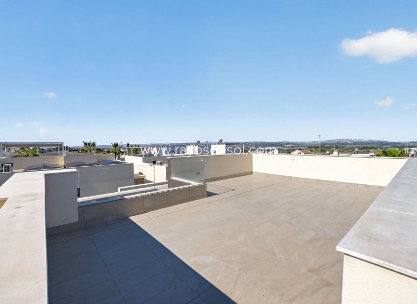 3 Zimmer Villa zu verkaufen in Alicante / Alacant Stadt mit Pool - 469.000 € (Ref: 9865472)