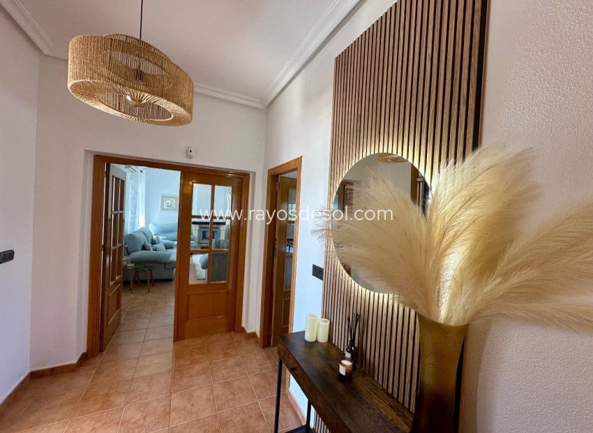 3 makuuhuone Maalaistalo myytävänä paikassa Catral mukana uima-altaan - 435 000 € (Ref: 9869685)