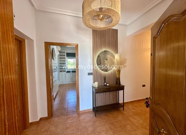 3 makuuhuone Maalaistalo myytävänä paikassa Catral mukana uima-altaan - 435 000 € (Ref: 9869685)