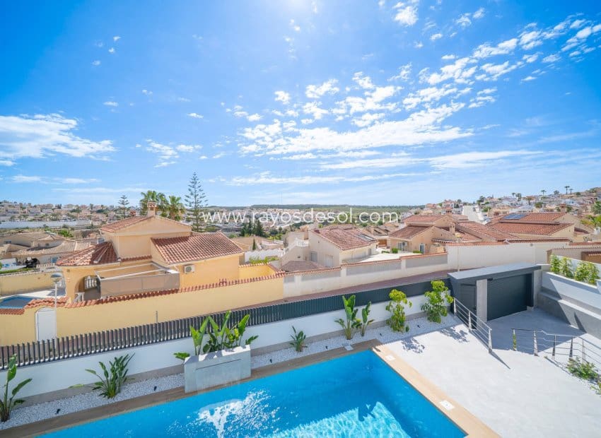 4 soverom Villa til salgs i La Marquesa med svømmebasseng - € 1 150 000 (Ref: 9872754)