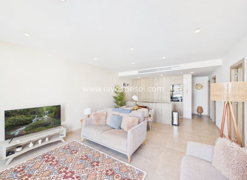 Chalet de 3 habitaciones en Santiago de la Ribera en venta con piscina - 550.000 € (Ref: 9873774)