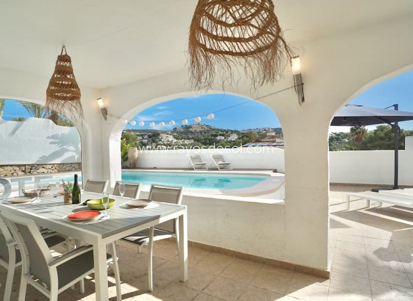 6 Zimmer Villa zu verkaufen in Moraira mit Pool - 859.000 € (Ref: 9877169)