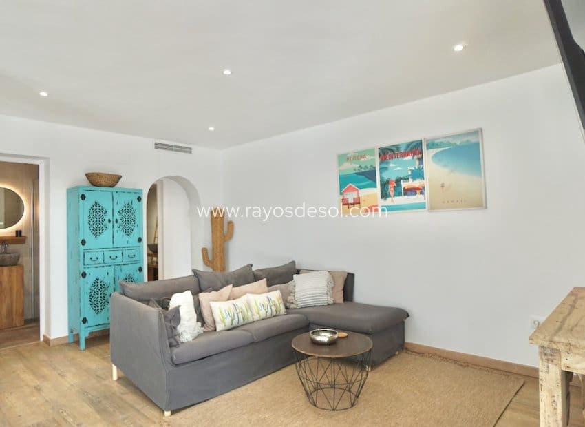 6 Zimmer Villa zu verkaufen in Moraira mit Pool - 859.000 € (Ref: 9877169)