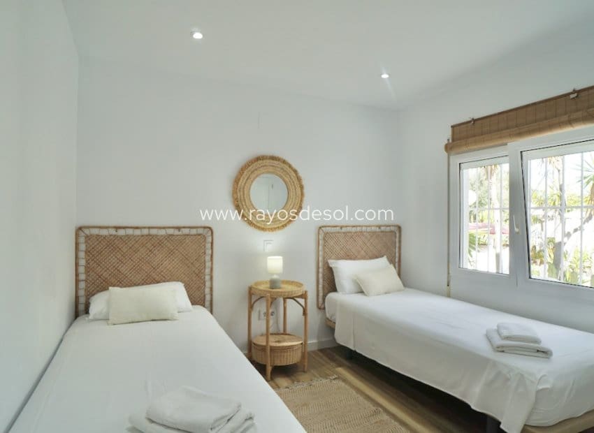 6 Zimmer Villa zu verkaufen in Moraira mit Pool - 859.000 € (Ref: 9877169)
